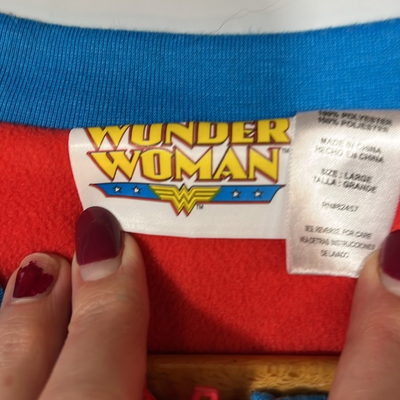 Wonder Woman RED fleece one piece body suit zip up Onesie PJS footed costume Lg - Picture 9 of 16